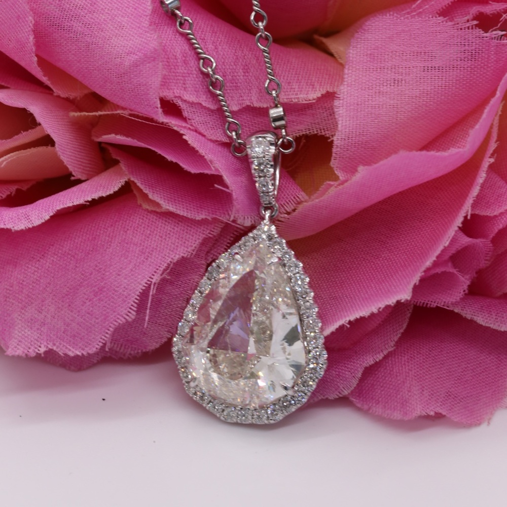 18.83 Carat Superman Diamond Shape - Picture 3 of 7